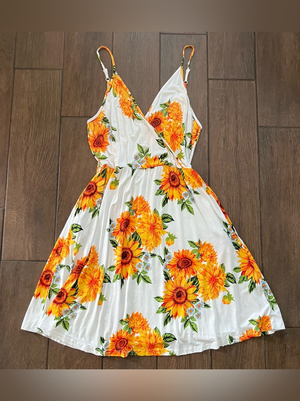 Sunflower White Sundress Weaczzy- Floral Wrap Dress sz L Picnic Wedding Guest